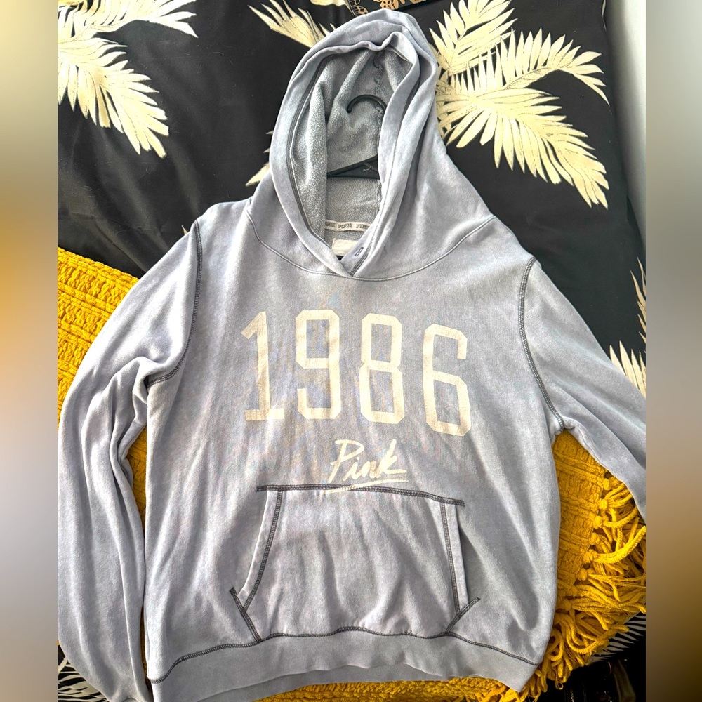 VS PINK lightweight hoodie